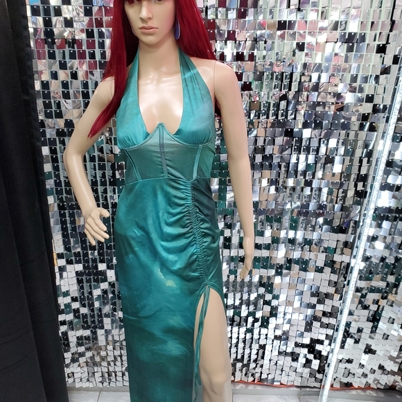 Elegant Green Halter Dress Maxi Dress - Picture 2 of 3